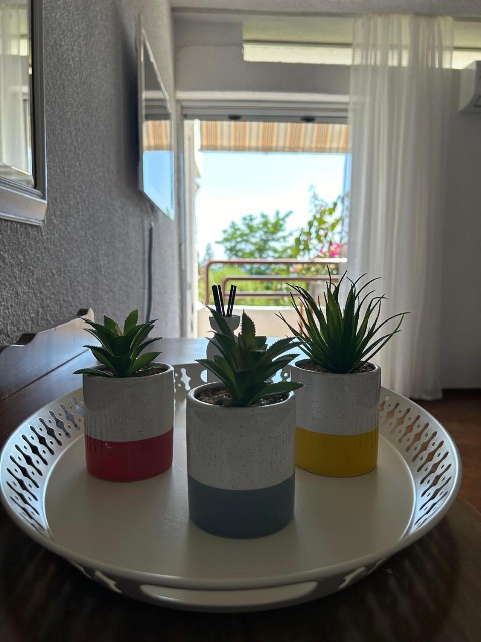 Mari E Monti Apartment Palaiontsiflikion